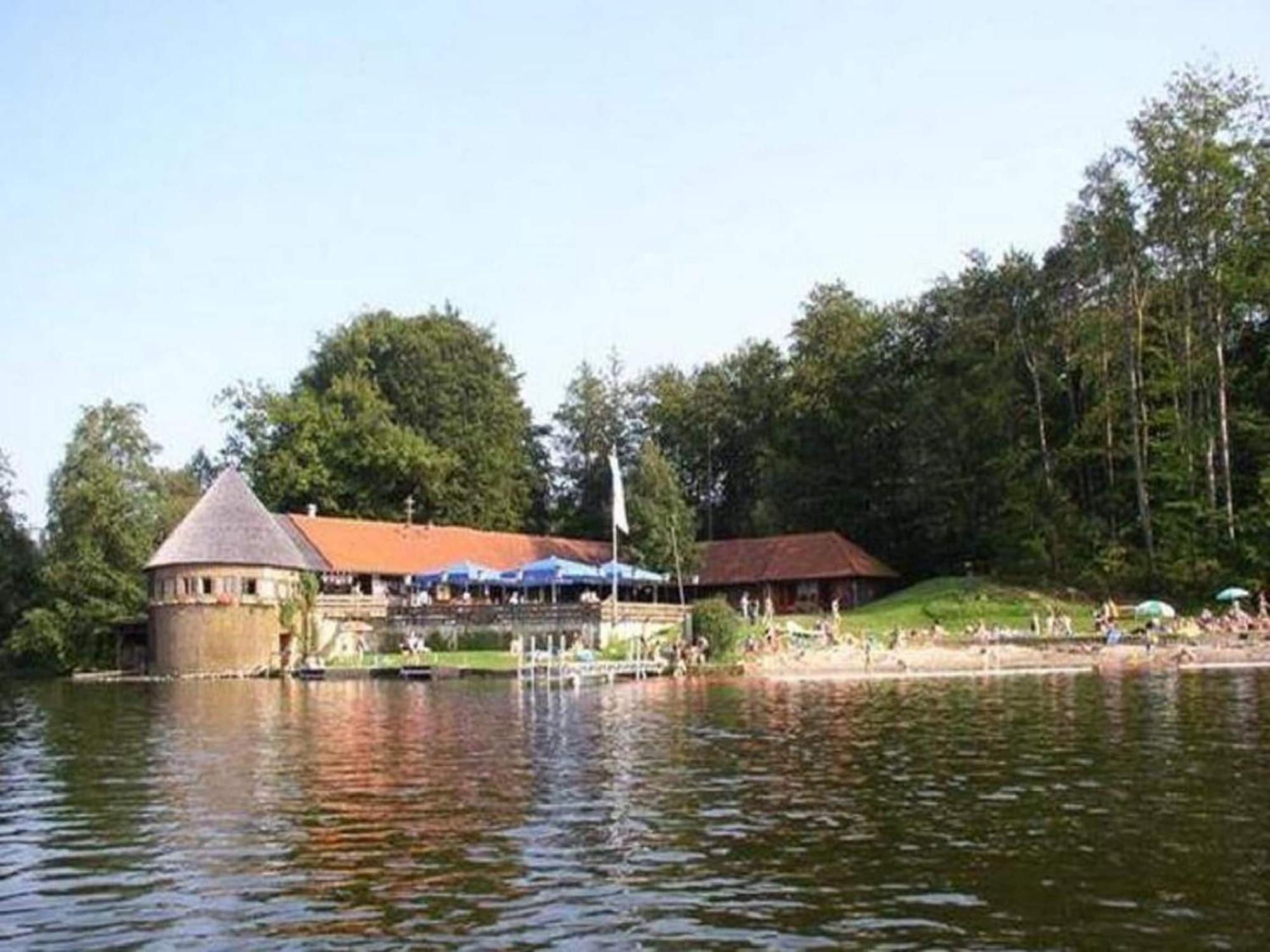 Eco Friendly Chalet Near The Lake In Asten Tittmoning Екстериор снимка