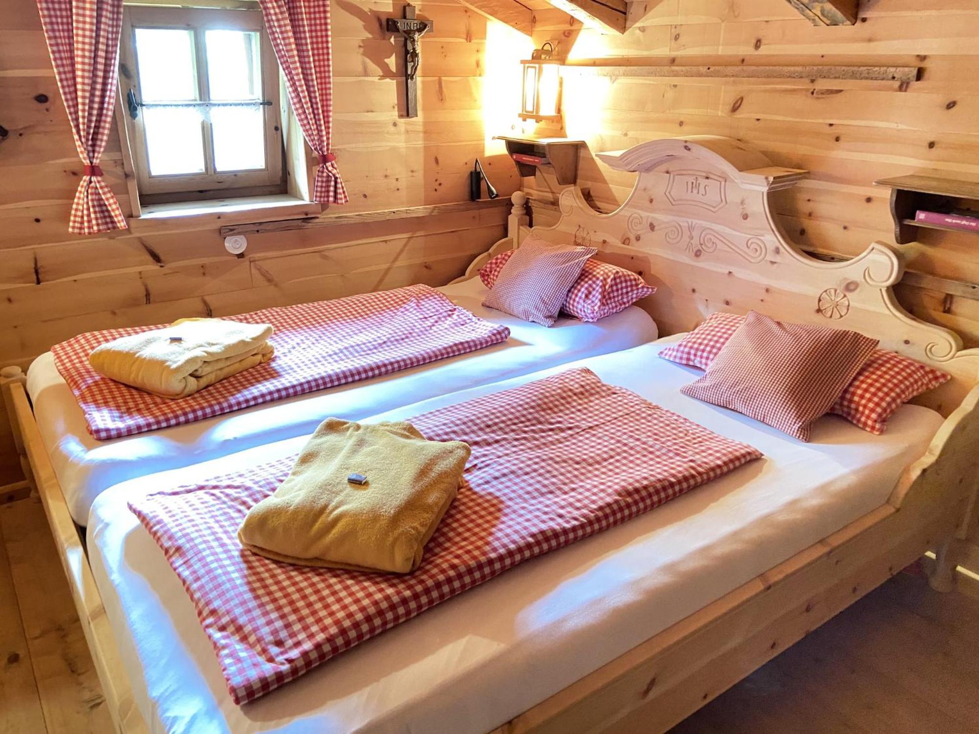 Eco Friendly Chalet Near The Lake In Asten Tittmoning Екстериор снимка